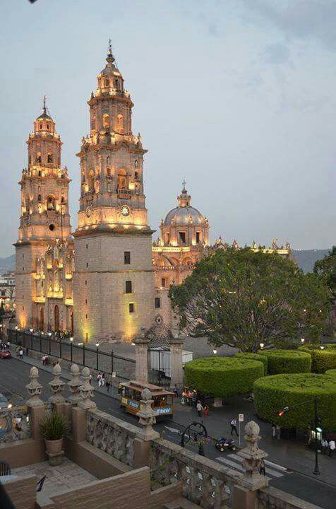 eSTA ES UNA IMAGEN DE MORELIA, MICHOACAN